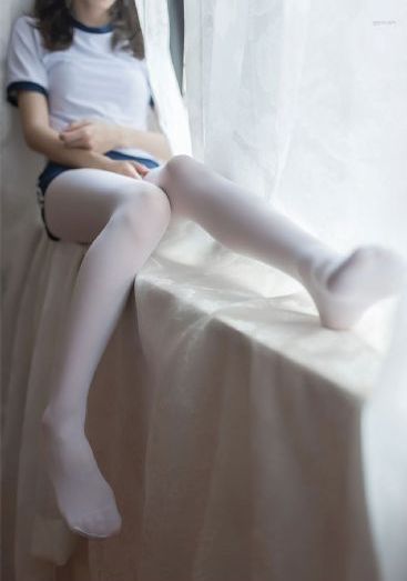欧美高跟贵妇_国产剧高清在线
