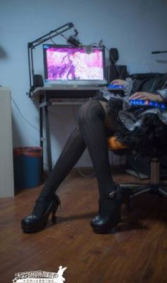 欧美短袖穿搭_BD免费观看电视剧