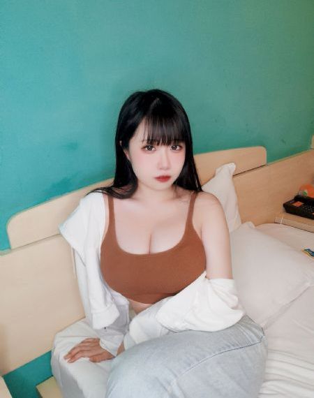 成人色短裙不雅视频_1080PHD高清在线观看