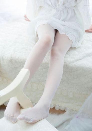 男生强行扒了女生的衣服视频_在线完整观看