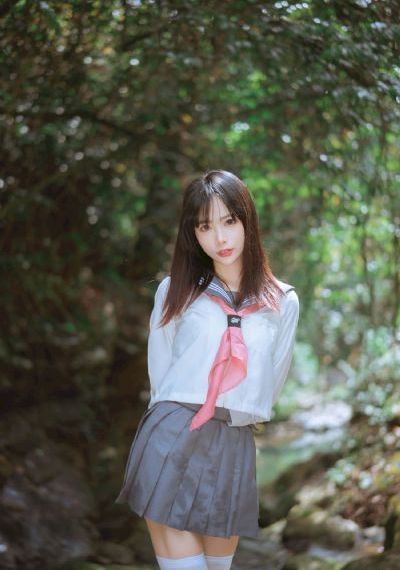 欧美连衣裙海报素材_4K高清视频观看