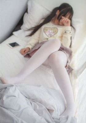 免费看美女洗澡秘老师_4399看片BD国语版完整版