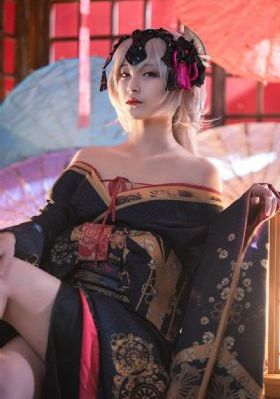 欧美人像艺术摄影_高清免费在线播放